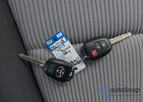 2013 Toyota Rav4 Le z USA, uszkodzony, nr VIN JTMZFREV7D5017577